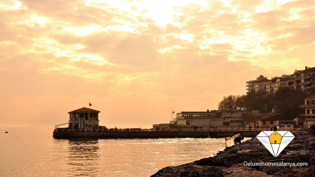 Muda beach in Kadikoy district