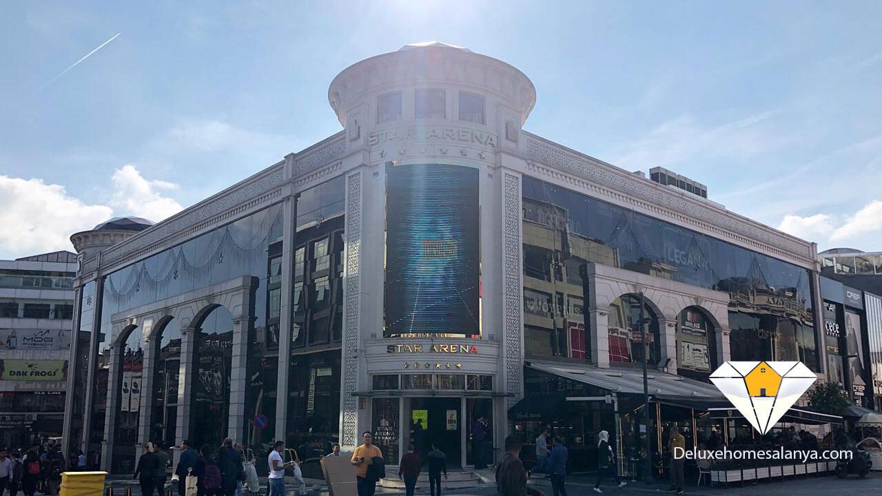 Star Arena shopping center in Gon Goren district